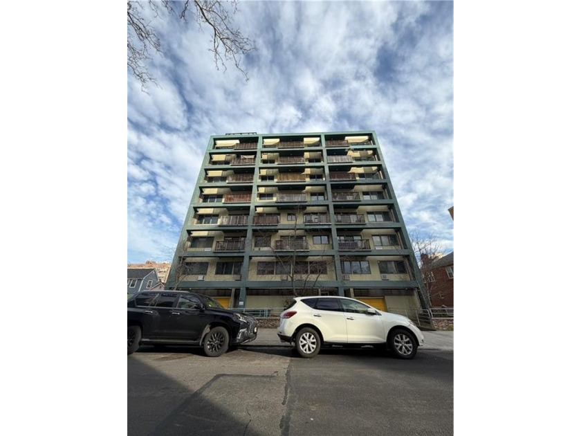 Welcome to Your Dream Home by the Beach! Enter into this - Beach Condo for sale in Brooklyn, New York on Beachhouse.com