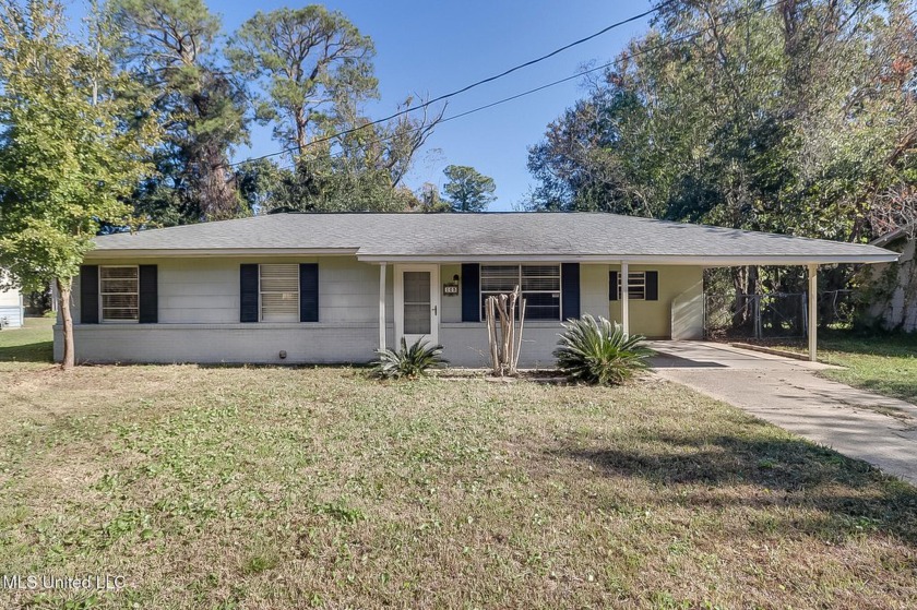 Nestled on a quiet cul-de-sac just a few blocks from the beach - Beach Home for sale in Long Beach, Mississippi on Beachhouse.com