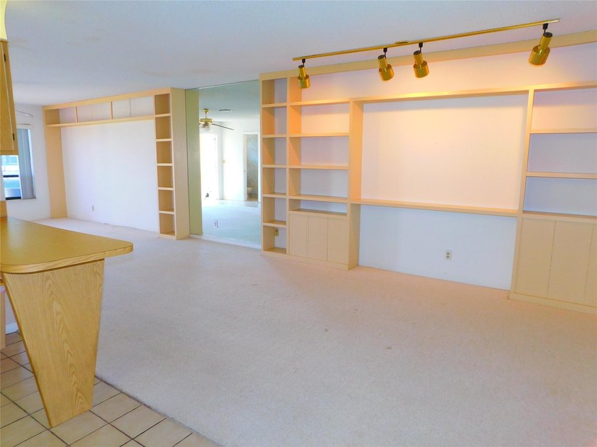 Seller motivated. Bring your designs and New appliances - Beach Townhome/Townhouse for sale in Pompano Beach, Florida on Beachhouse.com