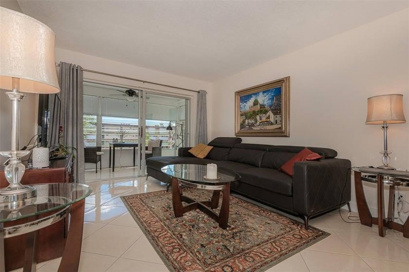 Very nice 1 bedroom, 1 bath condo, a adult community in - Beach Condo for sale in Fort Lauderdale, Florida on Beachhouse.com