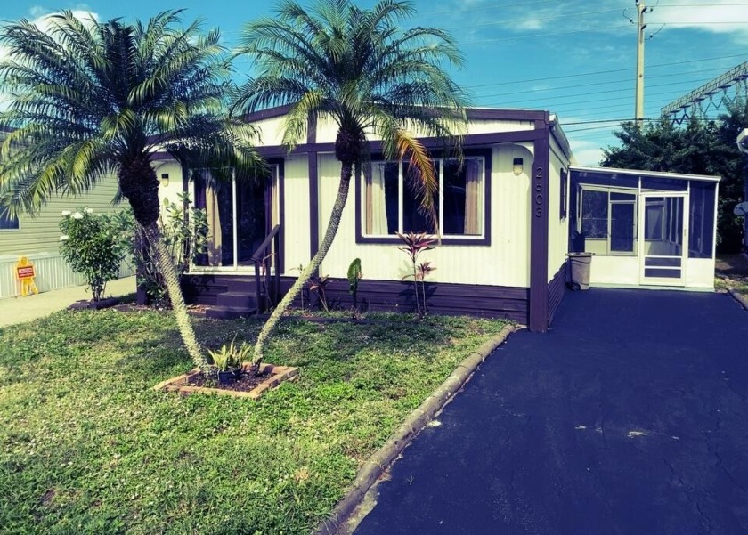 Nice and quiet Mobile home part of Estate of Fort Lauderdale - Beach Home for sale in Dania, Florida on Beachhouse.com