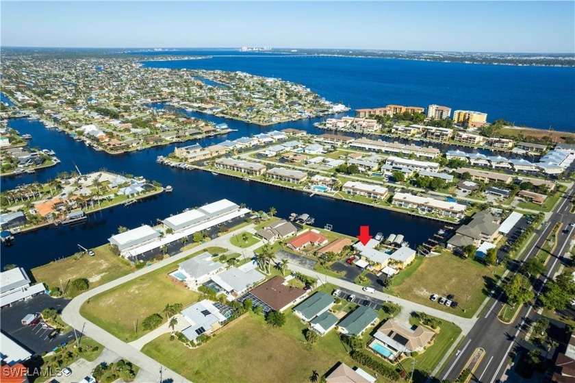 DISCOVER THE ULTIMATE BOATER'S PARADISE w/ this GORGEOUS - Beach Condo for sale in Cape Coral, Florida on Beachhouse.com