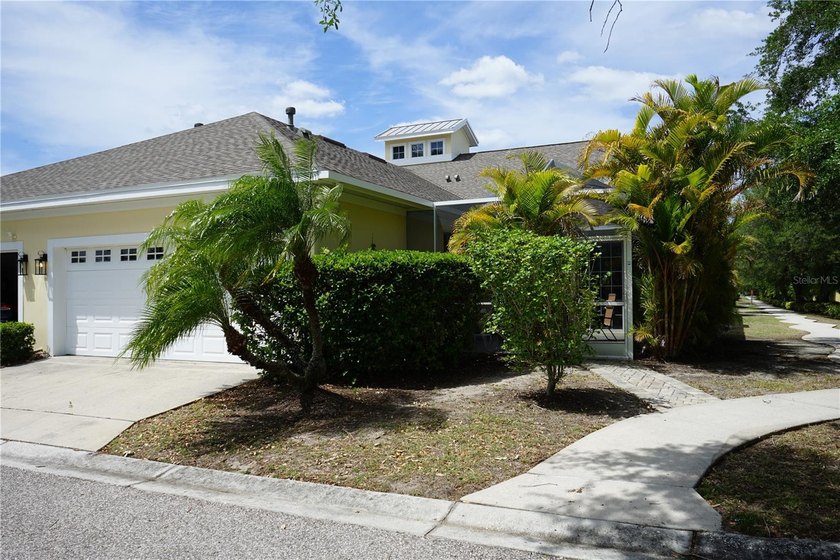 This townhouse has some handicap features such as ramps, roll in - Beach Townhome/Townhouse for sale in Apollo Beach, Florida on Beachhouse.com