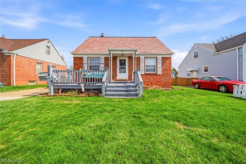 Welcome to this charming and well-maintained 3-bedroom, 2-bath - Beach Home for sale in Willowick, Ohio on Beachhouse.com