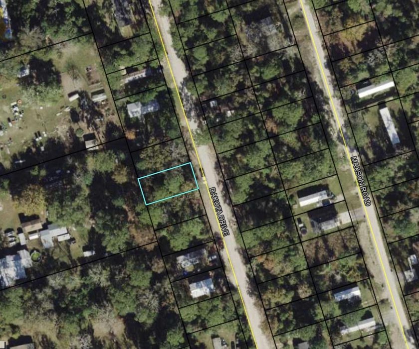 Ready to build your dream home? This vacant lot on Dakota Drive - Beach Lot for sale in Crawfordville, Florida on Beachhouse.com