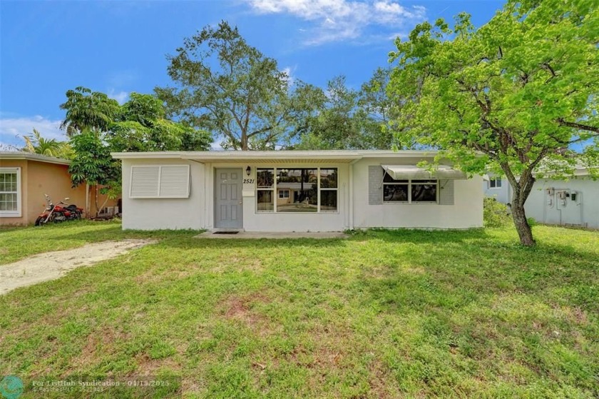 Charming 1950s Home. No HOA! Featuring original terrazzo floors - Beach Home for sale in Hollywood, Florida on Beachhouse.com