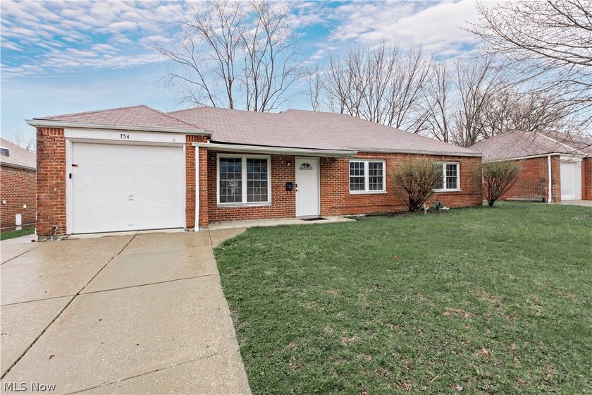 Beautifully updated all-brick ranch situated on a quiet - Beach Home for sale in Euclid, Ohio on Beachhouse.com