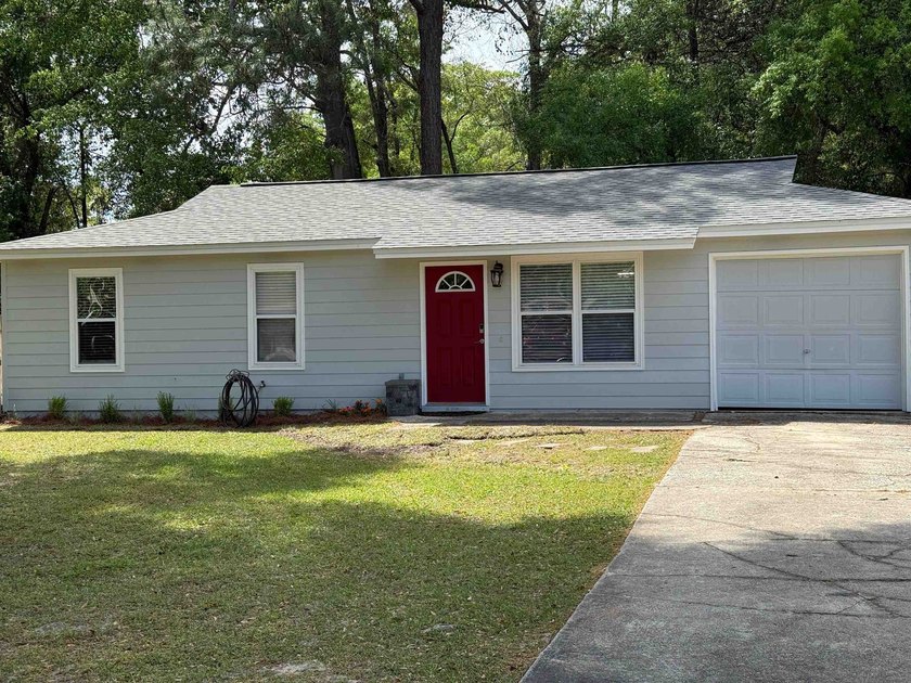 Autumn Woods Charmer! Turn Key ready for any Buyer, any loan - Beach Home for sale in Tallahassee, Florida on Beachhouse.com