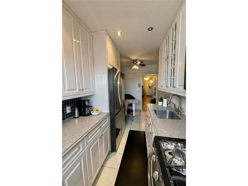 Top-Floor Bright & Airy 3-Bedroom Co-op in Marine Park / - Beach Other for sale in Brooklyn, New York on Beachhouse.com