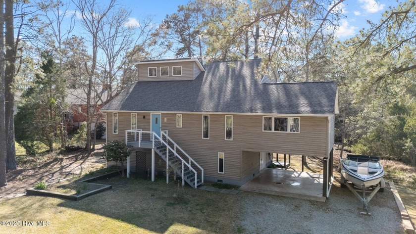 Welcome to your perfect waterfront retreat in the desirable - Beach Home for sale in Merritt, North Carolina on Beachhouse.com