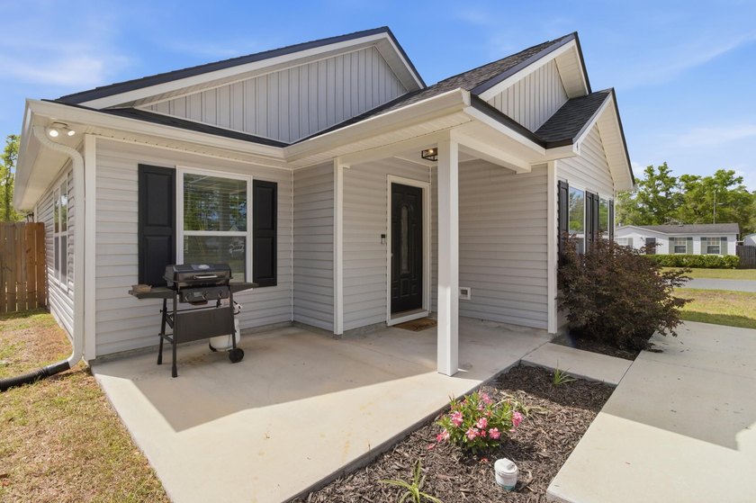 Welcome to this beautifully crafted 3 bedroom, 2 bathroom home - Beach Home for sale in Crawfordville, Florida on Beachhouse.com