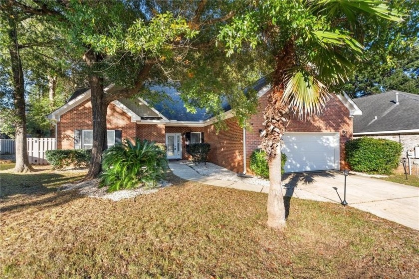 Welcome to this beautifully remodeled 5-bedroom, 3-bathroom home - Beach Home for sale in Mobile, Alabama on Beachhouse.com