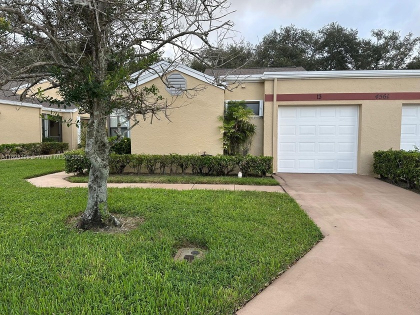 3 bedrooms 2 bathrooms, 1 car Garage ,  Private Porch and back - Beach Home for sale in West Palm Beach, Florida on Beachhouse.com