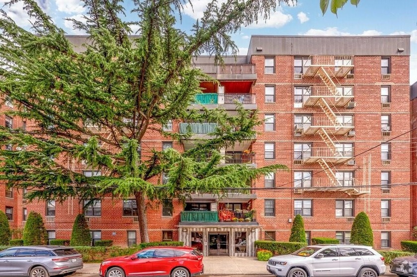 Welcome to the beautiful Castle Apartment Co-operative located - Beach Other for sale in Brooklyn, New York on Beachhouse.com