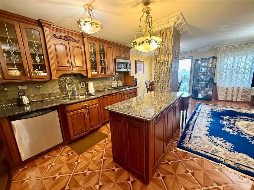 Ocean Front Luxury Condo - 2 bedrooms, 1 bath with Resort-Style - Beach Condo for sale in Brooklyn, New York on Beachhouse.com