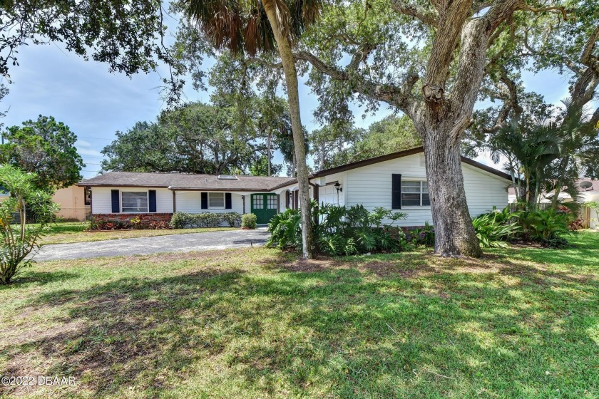 LOCATION! This home is situated on a large beautiful lot located - Beach Home for sale in Ormond Beach, Florida on Beachhouse.com