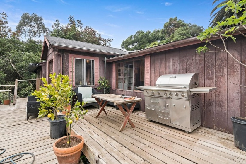 Amazing 4+ acres on the sunny side of Strawberry Canyon - Beach Home for sale in Royal Oaks, California on Beachhouse.com