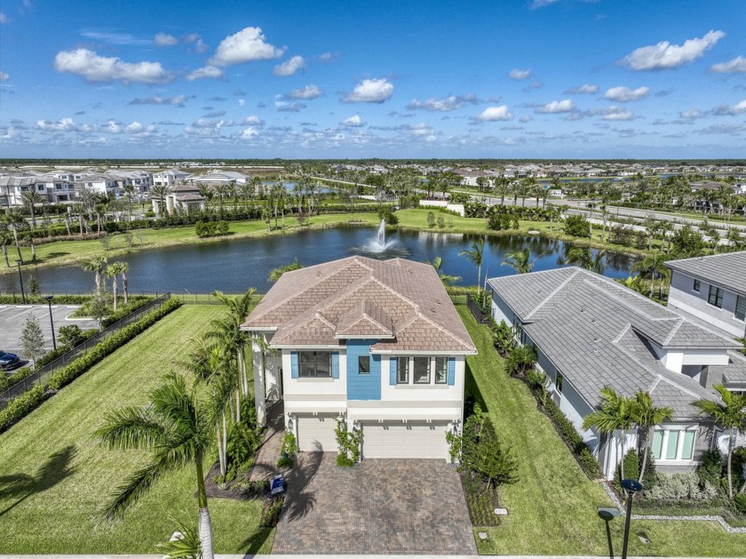 Experience modern luxury in this beautifully designed home - Beach Home for sale in Palm Beach Gardens, Florida on Beachhouse.com