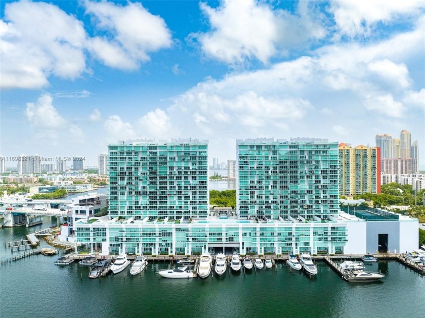 Indulge in breathtaking sunsets and panoramic vistas of the bay - Beach Condo for sale in Sunny Isles Beach, Florida on Beachhouse.com