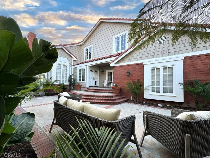 Discover the allure of this exquisite Estate Series gem nestled - Beach Home for sale in Huntington Beach, California on Beachhouse.com