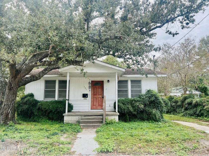 Pending continue to show Coastal Living at Its Best - Don't Miss - Beach Home for sale in Biloxi, Mississippi on Beachhouse.com