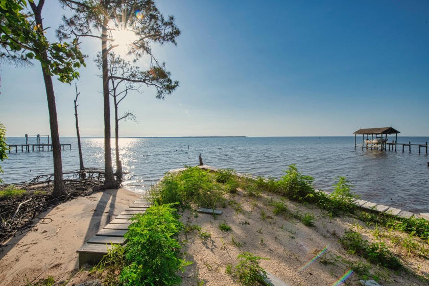 Beautiful WATERFRONT property on Blackwater Bay! Approx. 90ft of - Beach Lot for sale in Milton, Florida on Beachhouse.com