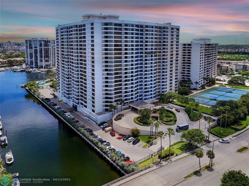 Luxurious 1-Bedroom Condo with Stunning Ocean and Broward County - Beach Condo for sale in Hallandale Beach, Florida on Beachhouse.com