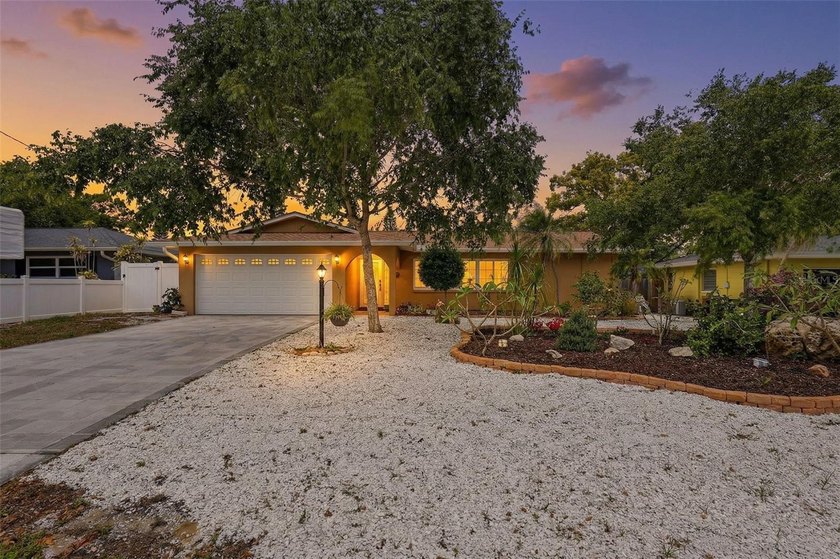 Move-in ready and absolutely immaculate--this beautifully - Beach Home for sale in Largo, Florida on Beachhouse.com