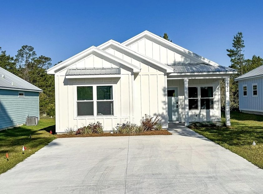 FULLY FURNISHED Coastal Retreat in Carraway Bay Plantation - Beach Home for sale in Carabelle, Florida on Beachhouse.com