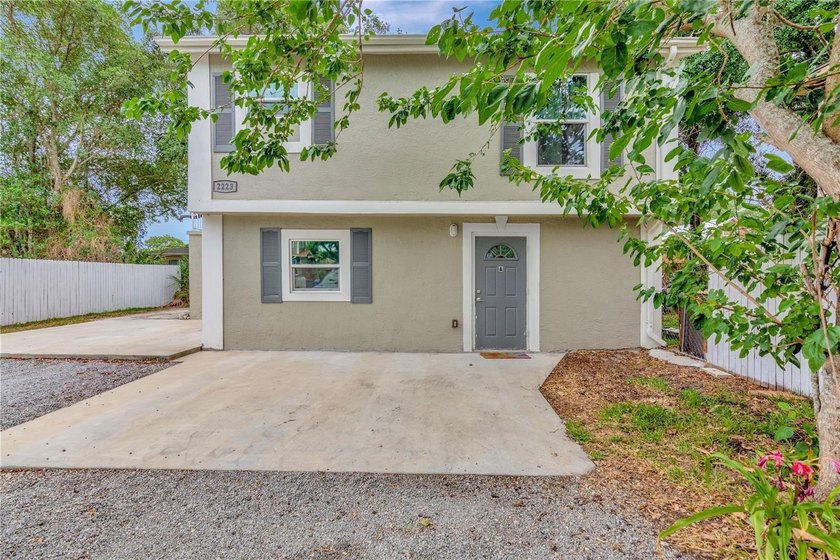 Under contract-accepting backup offers. Welcome to this - Beach Townhome/Townhouse for sale in Tampa, Florida on Beachhouse.com