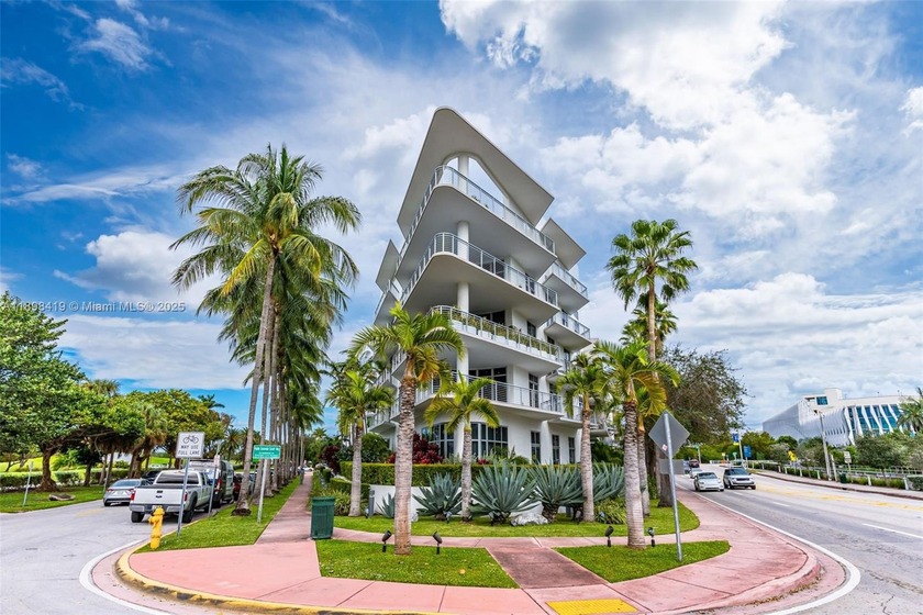 This detail oriented renovated unit is truly exceptional - Beach Condo for sale in Miami Beach, Florida on Beachhouse.com
