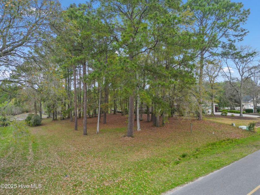 Beautiful golf view lot in Sea Trail! This large lot (nearly 1/2 - Beach Lot for sale in Sunset Beach, North Carolina on Beachhouse.com