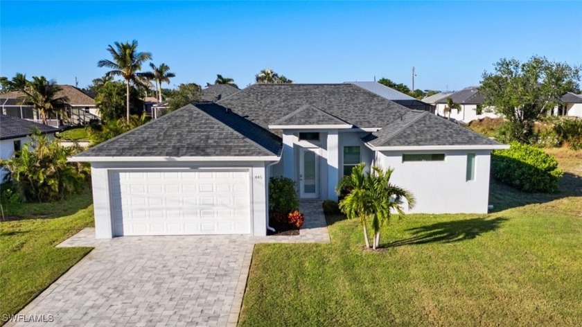 Fantastic opportunity to own this meticulously maintained - Beach Home for sale in Cape Coral, Florida on Beachhouse.com