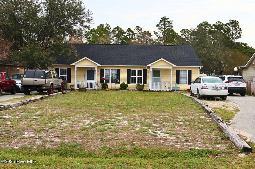 Duplex Investment Opportunity in Boiling Spring Lakes! Looking - Beach Home for sale in Southport, North Carolina on Beachhouse.com