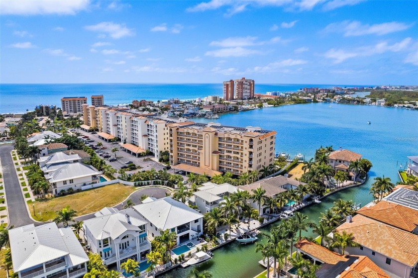 DON'T MISS THIS MARVELOUS WATERFRONT CONDO THAT'S JUST STEPS - Beach Condo for sale in Redington Shores, Florida on Beachhouse.com