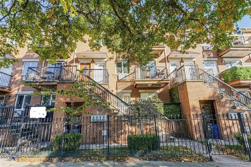 Welcome to this sun-drenched 3-bedroom, 3-bathroom duplex condo - Beach Condo for sale in Brooklyn, New York on Beachhouse.com
