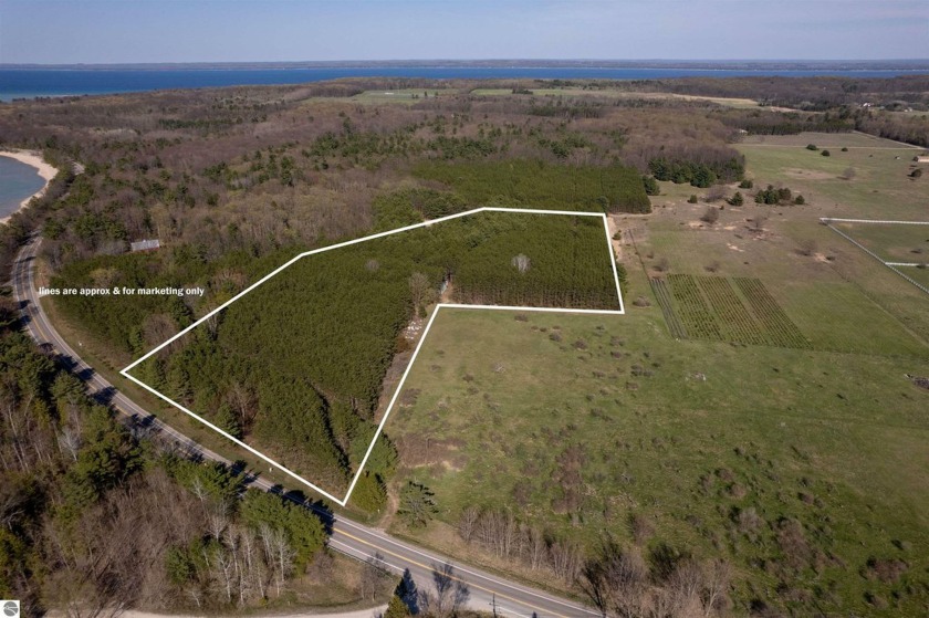 10 acres on Old Mission Peninsula with 100' of shared frontage - Beach Acreage for sale in Traverse City, Michigan on Beachhouse.com