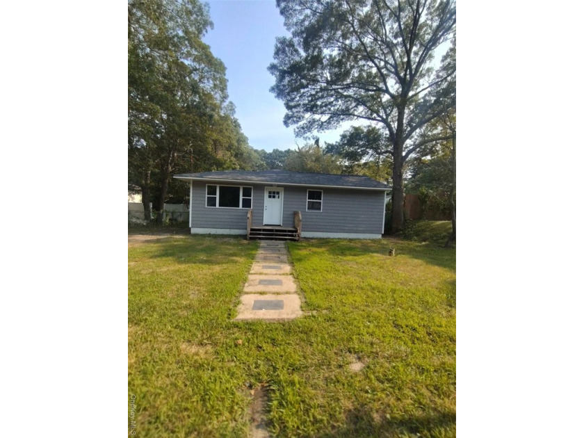 Diamond totally renovated 4br  2 full bath Ranch with - Beach Home for sale in Mastic, New York on Beachhouse.com