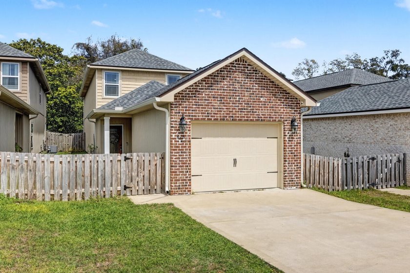 Welcome to your new home, where comfort, flexibility, and - Beach Home for sale in Shalimar, Florida on Beachhouse.com