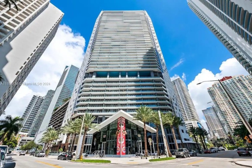 Luxury living at Brickell House! One of the best lines in the - Beach Condo for sale in Miami, Florida on Beachhouse.com