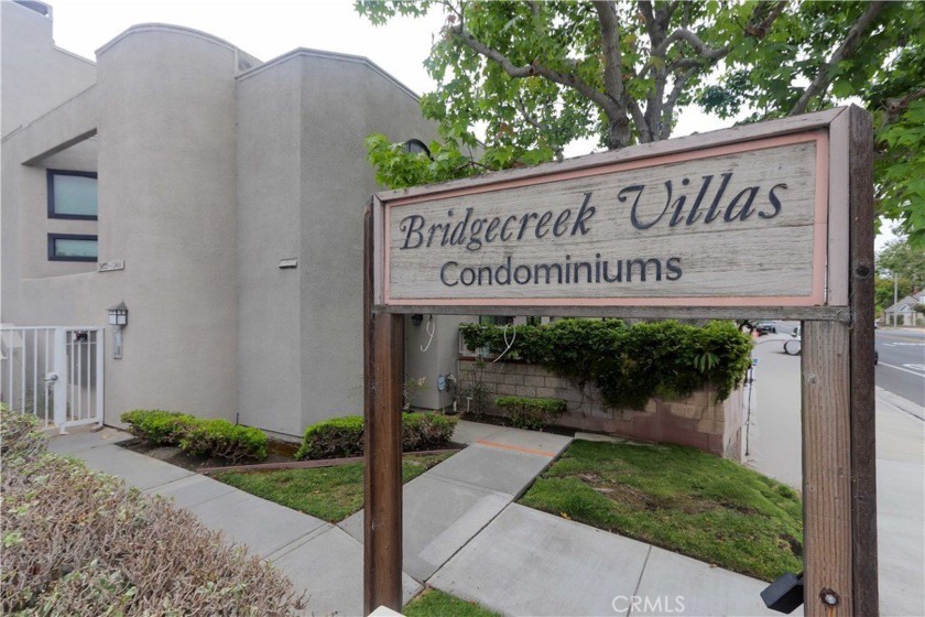 Rarely available Bridge Creek Villas, top-floor, corner-unit - Beach Condo for sale in Seal Beach, California on Beachhouse.com