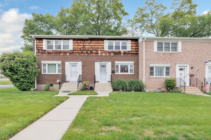 Beautiful home in desirable walnut beach neighborhood. Gas - Beach Condo for sale in Milford, Connecticut on Beachhouse.com