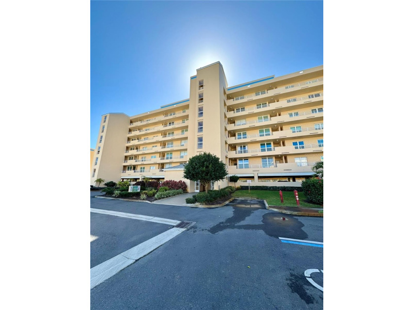 Welcome to the highly coveted Fairways at Pinebrook condominium - Beach Condo for sale in Bradenton, Florida on Beachhouse.com