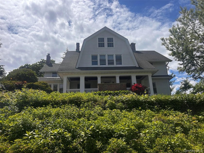 A Port Washington Classic!!! This home instantly captures - Beach Home for sale in Port Washington, New York on Beachhouse.com