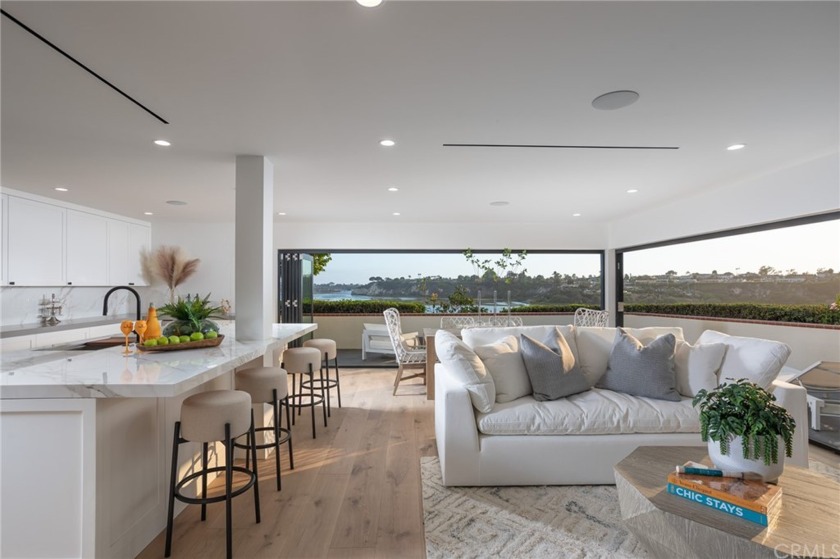 This stunning property with panoramic views has been completely - Beach Townhome/Townhouse for sale in Newport Beach, California on Beachhouse.com
