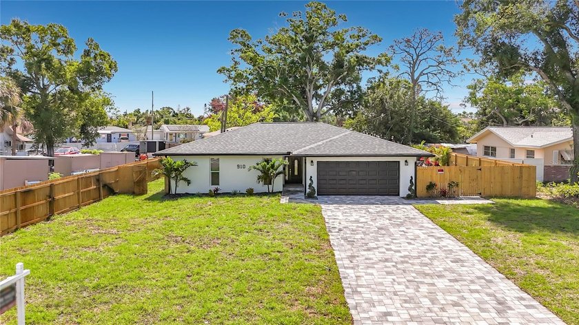 Under contract-accepting backup offers. St Petersburg - Welcome - Beach Home for sale in St. Petersburg, Florida on Beachhouse.com