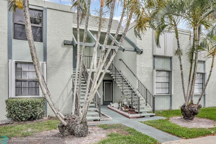 Welcome to this 1st floor, 2/2 in beautiful, quiet Palm Springs - Beach Condo for sale in Margate, Florida on Beachhouse.com