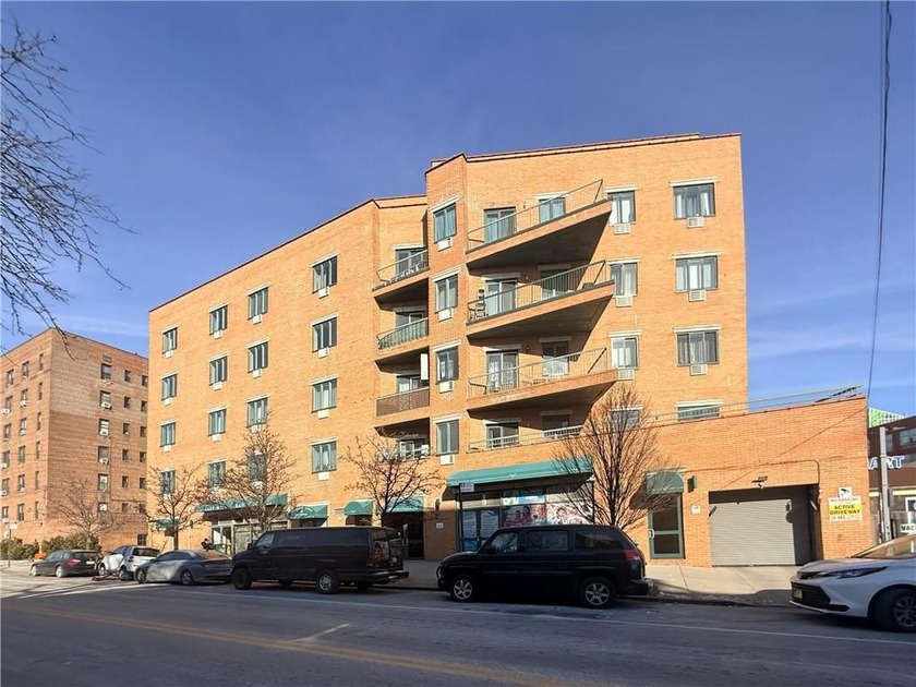 Welcome to Residence 4C at 105 Kings Highway -- a bright and - Beach Condo for sale in Brooklyn, New York on Beachhouse.com