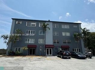 PRICED TO SELL!!! MAKE AN OFFER! Owner is leaving town. Other - Beach Condo for sale in Deerfield Beach, Florida on Beachhouse.com