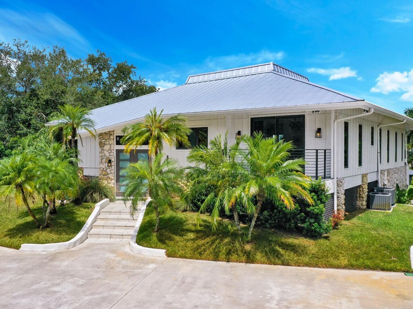 This home has the wow factor; stunning contemporary home in - Beach Home for sale in Palm City, Florida on Beachhouse.com